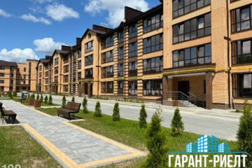 2-к квартира, 74,2 м², 1/4 эт.