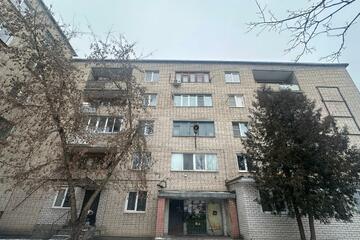 Комната, (всего 6 ком.), 11,9 м², 3/5 эт.